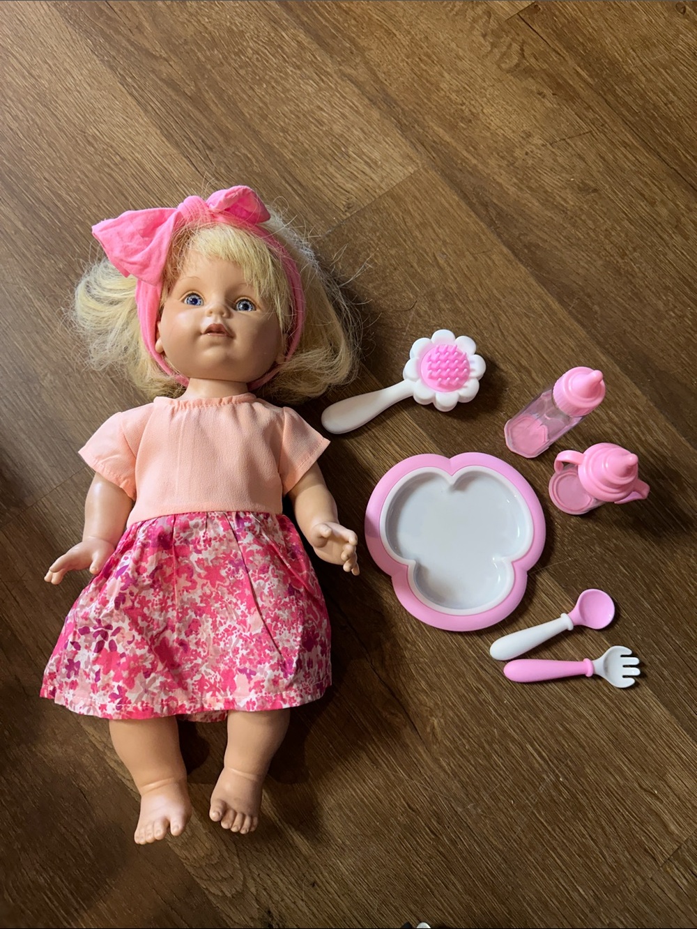 Vintage 1995 Playmates Baby So Beautiful Doll Blonde/Blue Eyes with accessories.